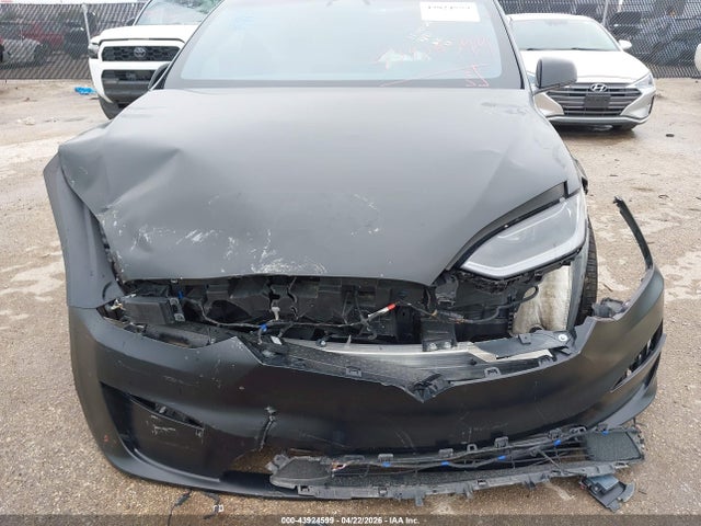 Tesla Model X Plaid Tri Motor All-wheel Drive