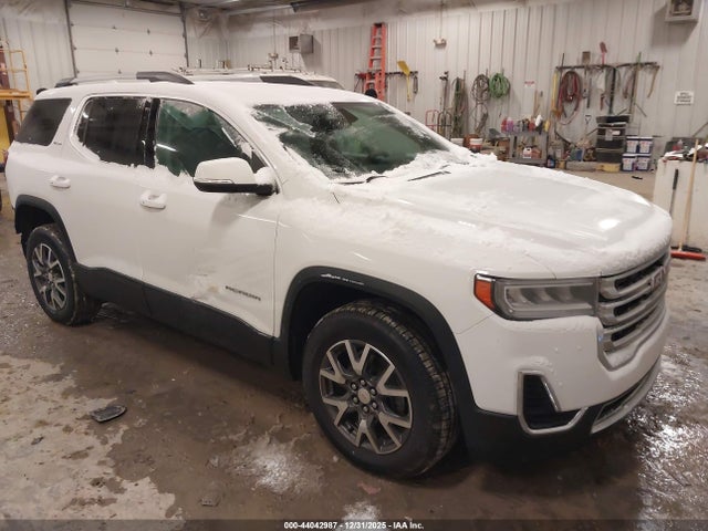 Salvage GMC Acadia Image