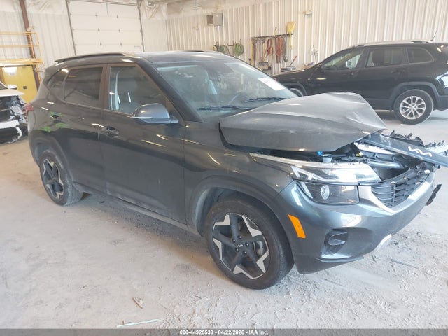 Salvage Kia Seltos Image