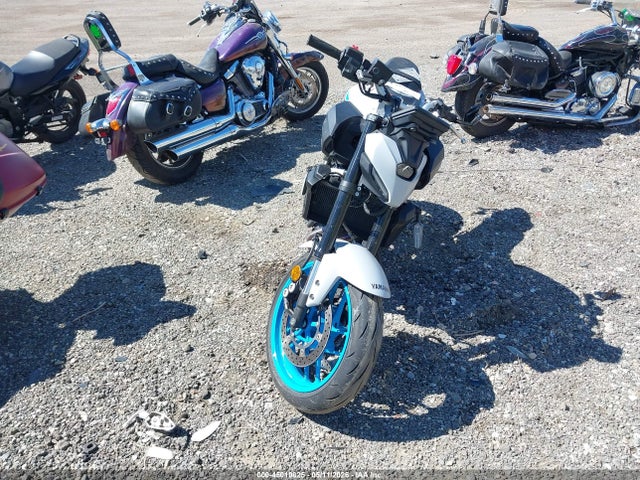 Yamaha Mtn690