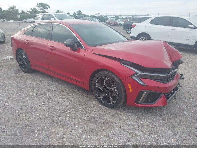 Salvage Kia K5 Image