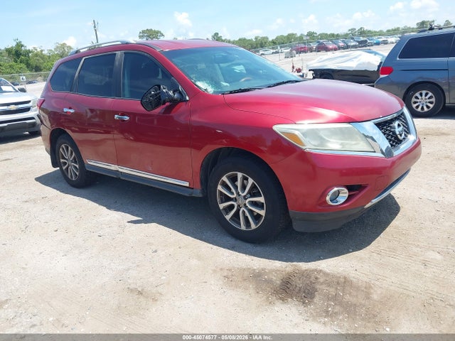Salvage Nissan Pathfinder Image