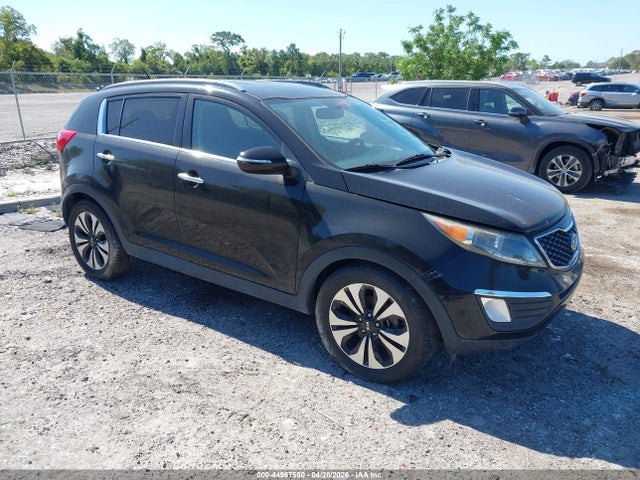 Salvage Kia Sportage Image