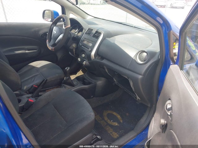 Nissan Versa S (sr)