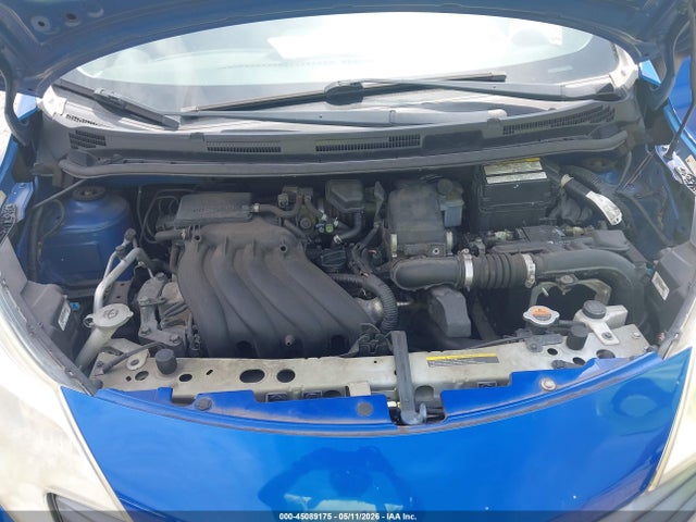 Nissan Versa S (sr)