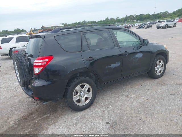 Toyota RAV4 Base V6