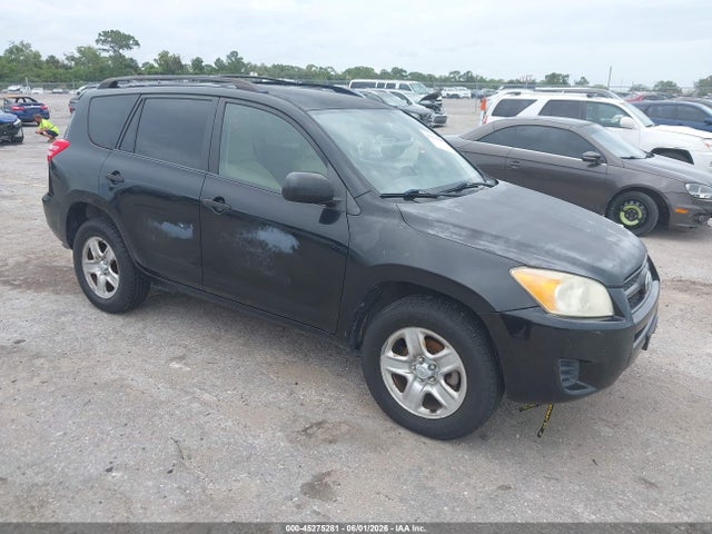 Salvage Toyota RAV4 Image