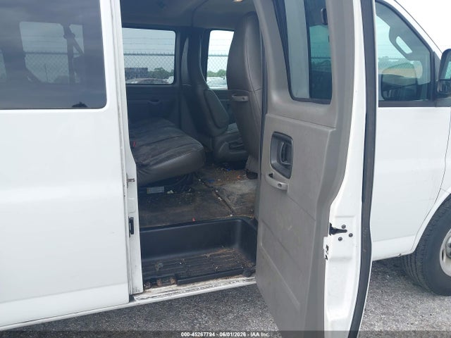 Chevrolet Express Lt