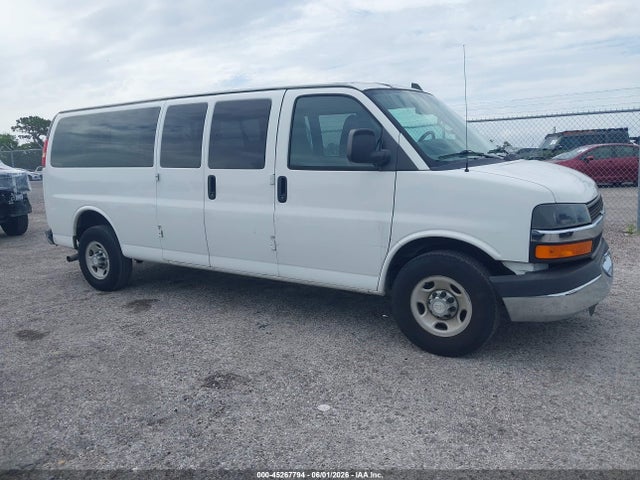 Chevrolet Express Lt