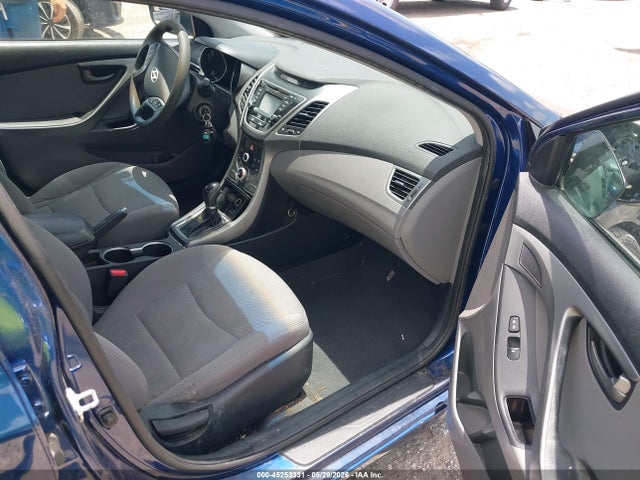 Hyundai ELANTRA Se