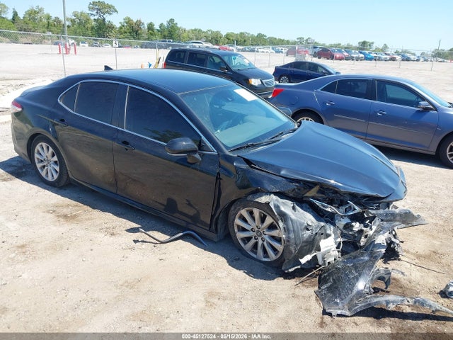 Salvage Toyota Camry Image