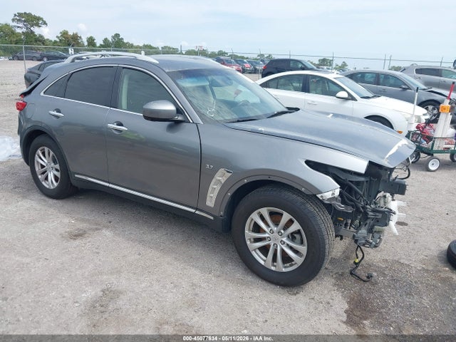 Salvage INFINITI Qx Image