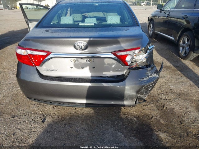 Toyota Camry Le