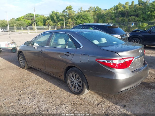Toyota Camry Le