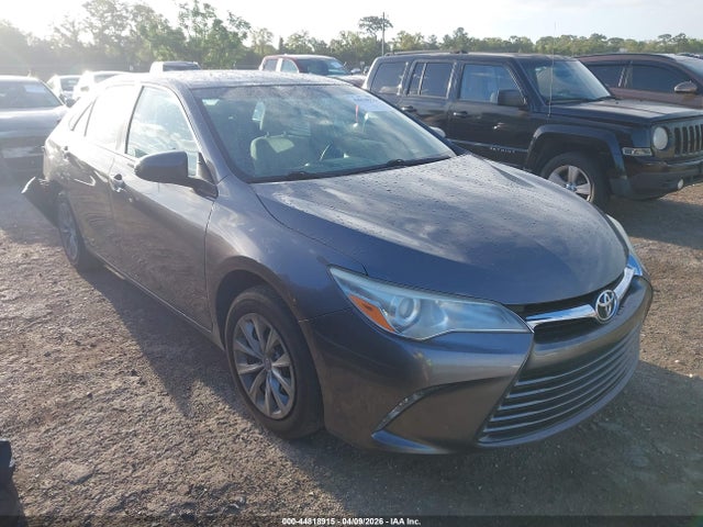 Salvage Toyota Camry Image
