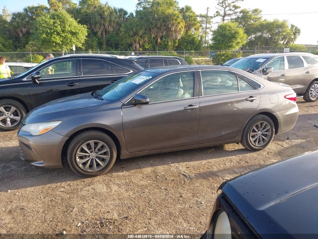 Toyota Camry Le