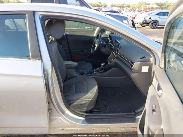 Hyundai Ioniq Blue