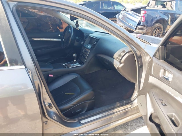 INFINITI G37 Journey