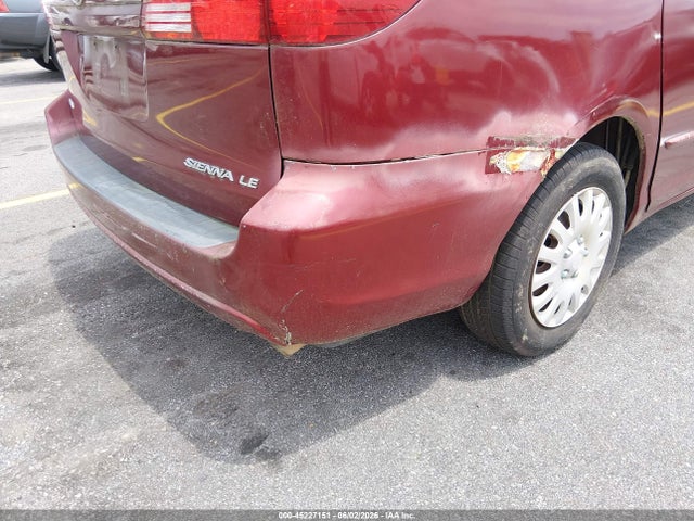 Toyota Sienna Le