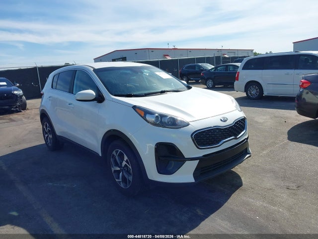 Salvage Kia Sportage Image