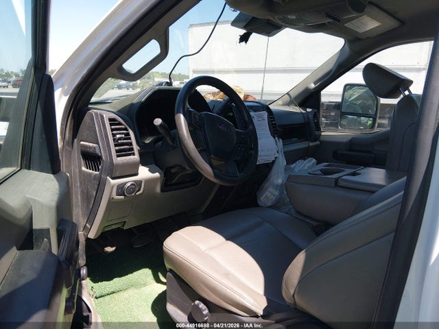 Ford F-550 Xl
