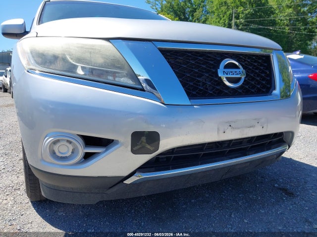 Nissan Pathfinder Sv