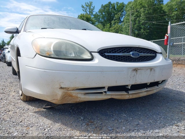 Ford Taurus Se