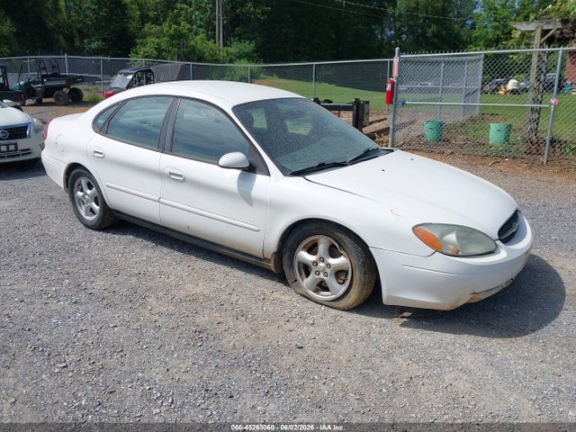 Salvage Ford Taurus Image