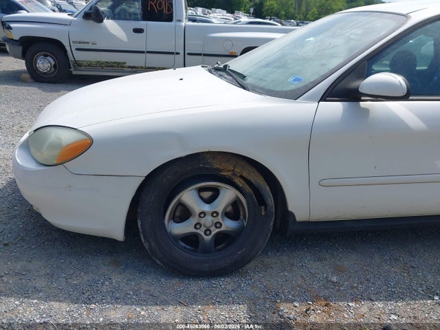 Ford Taurus Se