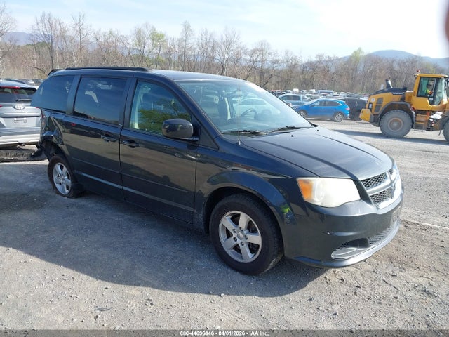 Salvage Dodge Grand Caravan Image