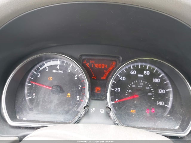 Nissan Versa 1.6 Sv