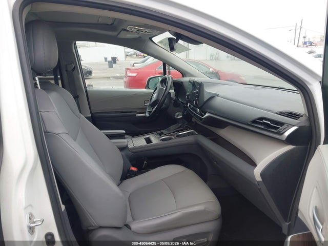 Toyota Sienna Xle
