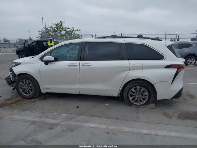 Toyota Sienna Xle