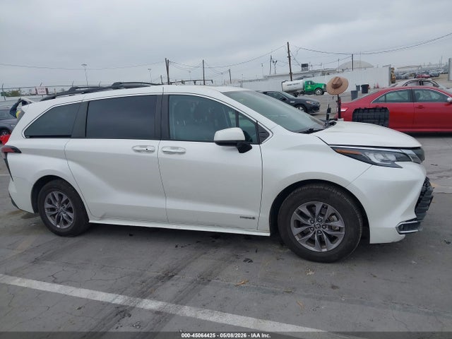 Toyota Sienna Xle