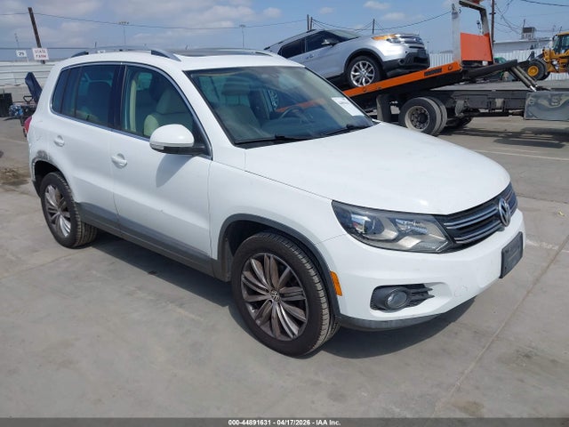 Salvage Volkswagen Tiguan Image