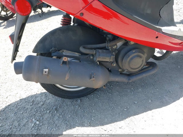 Genuine Scooter Co. Buddy 50