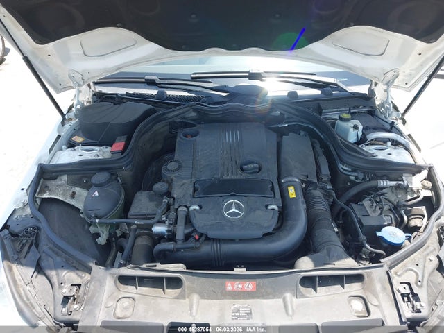 Mercedes-Benz C-Class Luxury