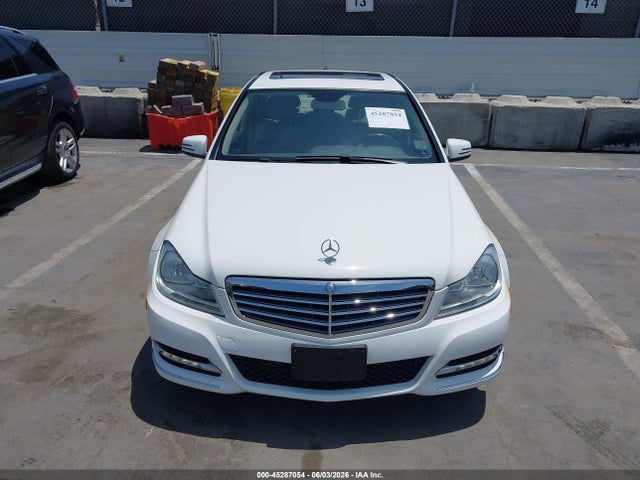 Mercedes-Benz C-Class Luxury
