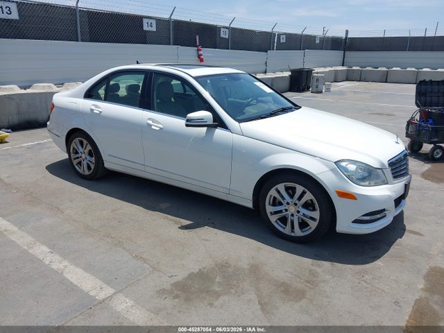 Salvage Mercedes-Benz C-Class Image