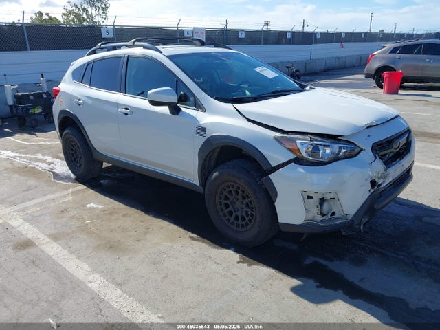 Salvage Subaru Crosstrek Image