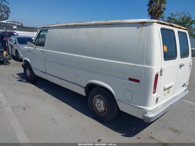 Ford Econoline E150 Van