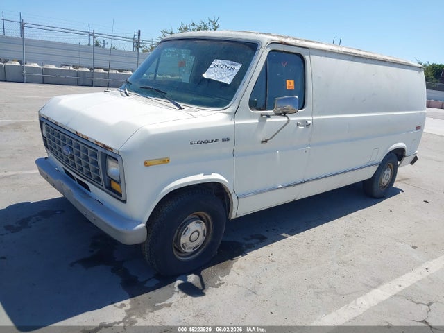 Ford Econoline E150 Van