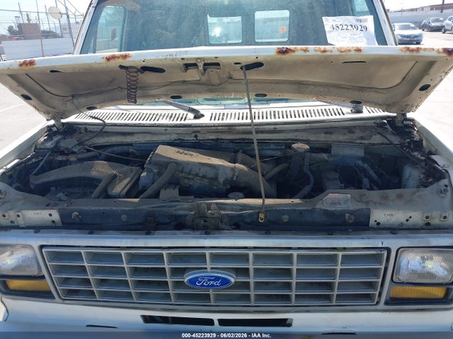 Ford Econoline E150 Van