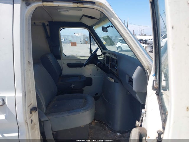 Ford Econoline E150 Van