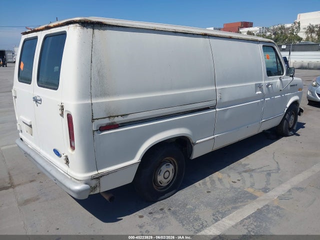 Ford Econoline E150 Van