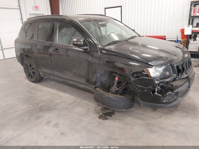 Salvage Jeep Compass Image