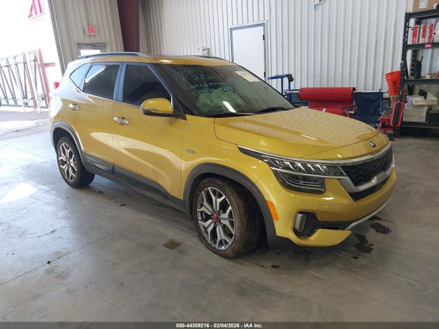 Salvage Kia Seltos Image