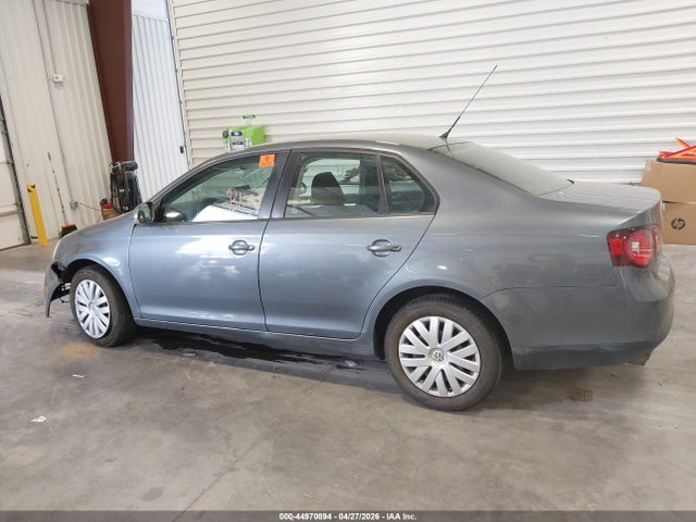 Volkswagen Jetta S