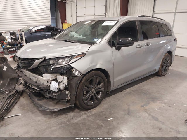 Toyota Sienna Xse