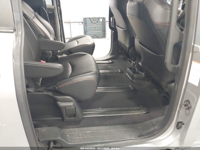 Toyota Sienna Xse